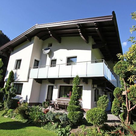 Cozy Apartment In Aschau Im Zillertal Near Ski Lift Екстер'єр фото