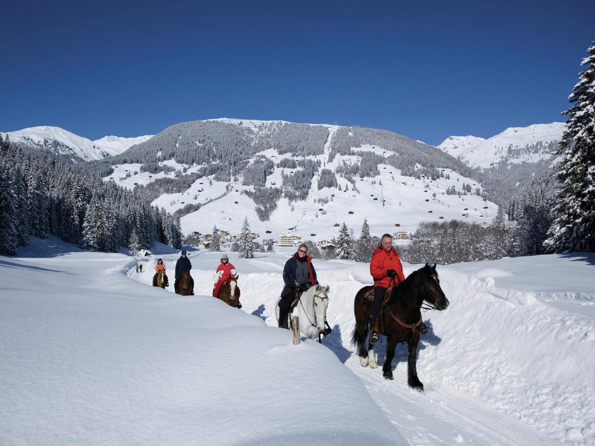 Cozy Apartment In Aschau Im Zillertal Near Ski Lift Екстер'єр фото
